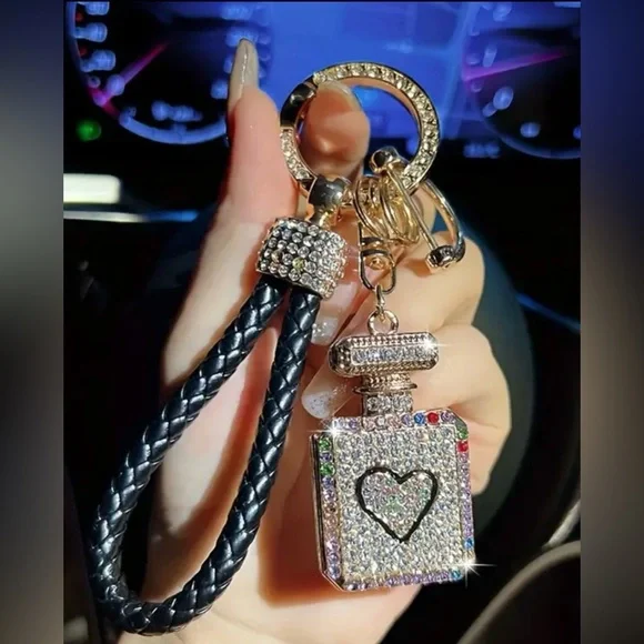 Rhinestone NWT Perfume Bottle Keychain - Picture 2 of 3